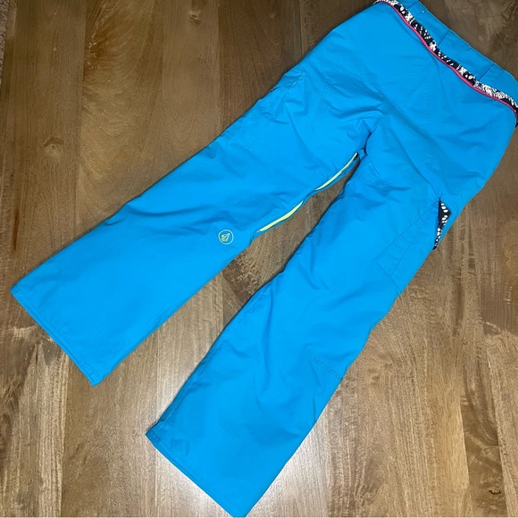 Volcom Kitty Snow Pants - Picture 10 of 15